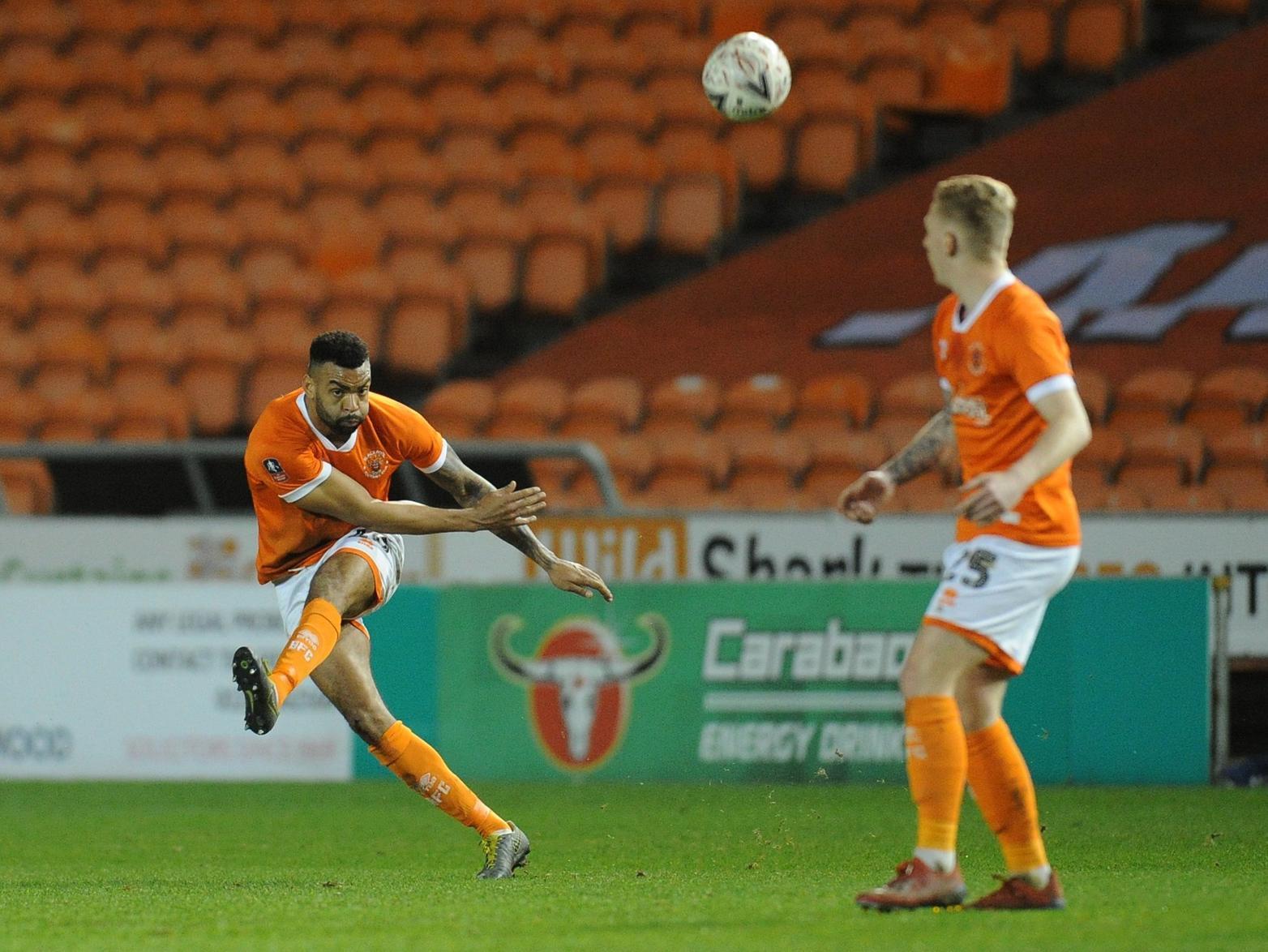 Top boss Gary Bowyer is still there for me says ex-Blackpool defender Curtis Tilt Top boss Gary Bowyer is still there for me says ex-Blackpool defender Curtis Tilt
