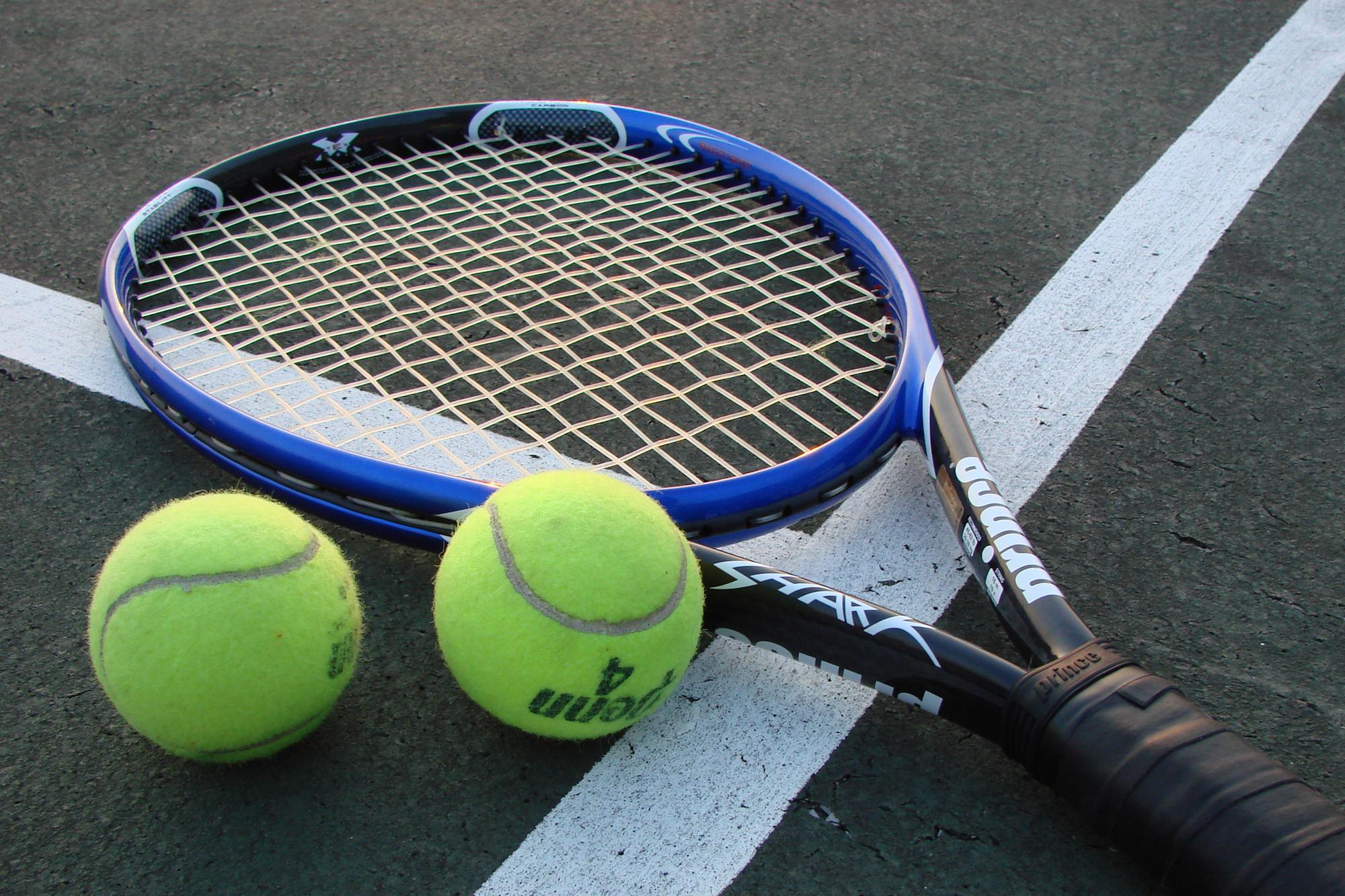 SACP-21-04-22-tennis ball on court-SCO-upload.jpg