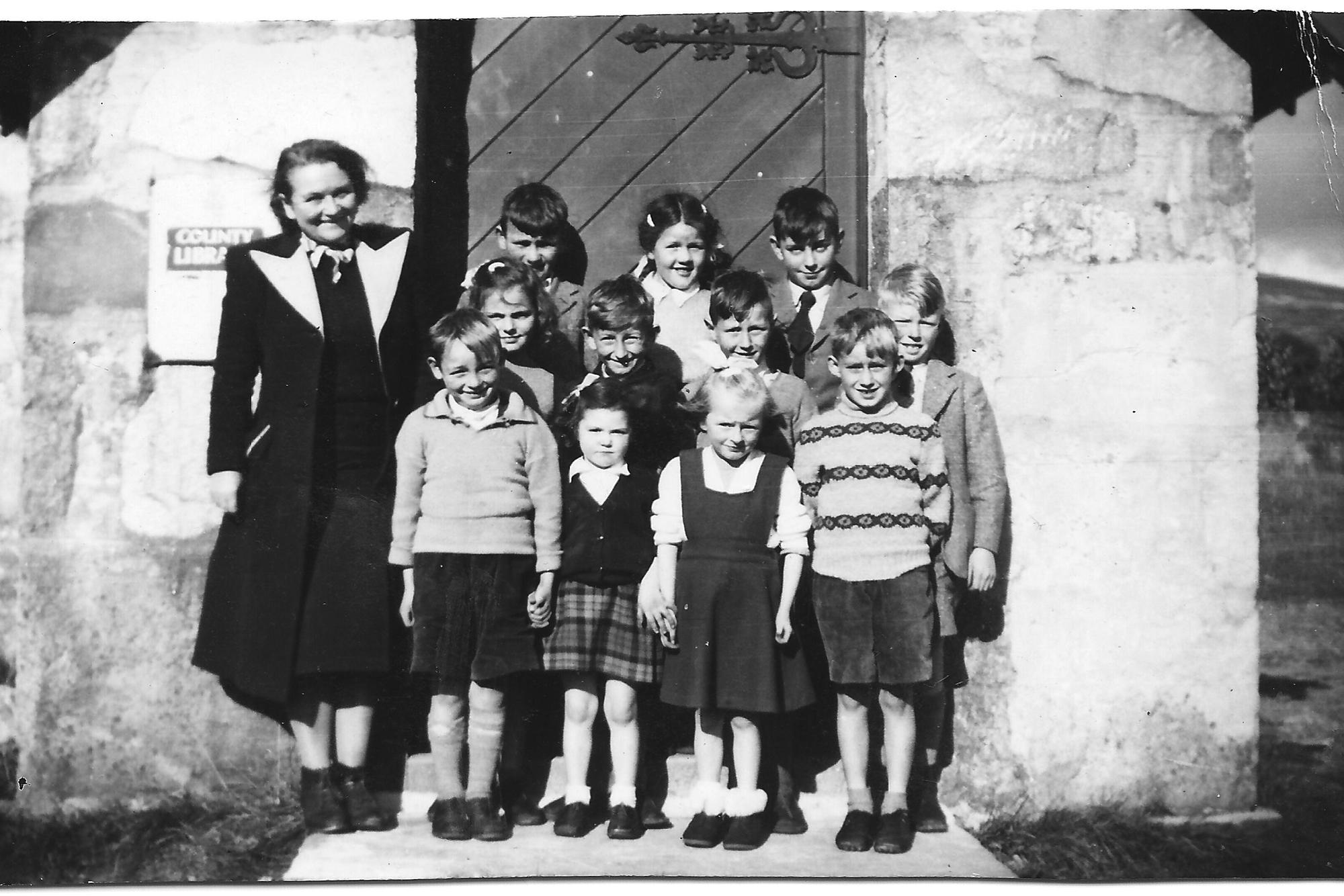 SACP-17-11-22-Nostalgia Miss Michie with school bairns about mid 50s-SCO.jpg