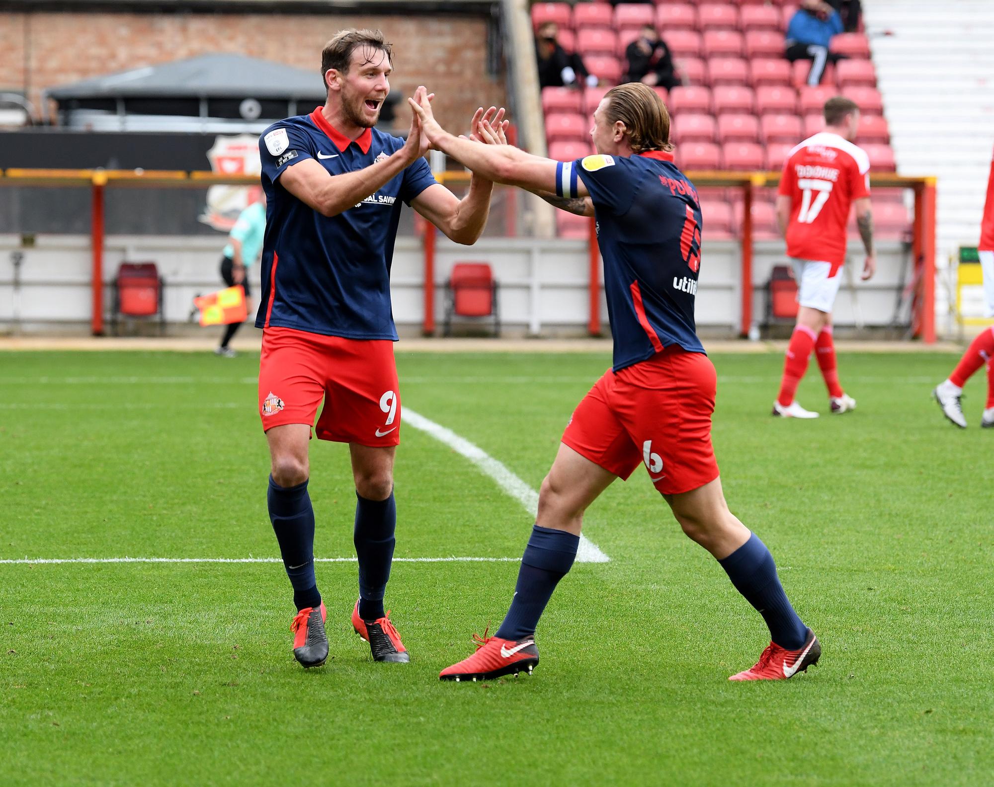 'Credit to Phil Parkinson' 'Grant Leadbitter has been outstanding' - Sunderland fans' joy after 2-0 win at Swindon Town 'Credit to Phil Parkinson' 'Grant Leadbitter has been outstanding' - Sunderland fans' joy after 2-0 win at Swindon Town
